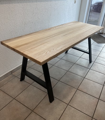 Tisch aus hochwertiger - hochwertiger, esche